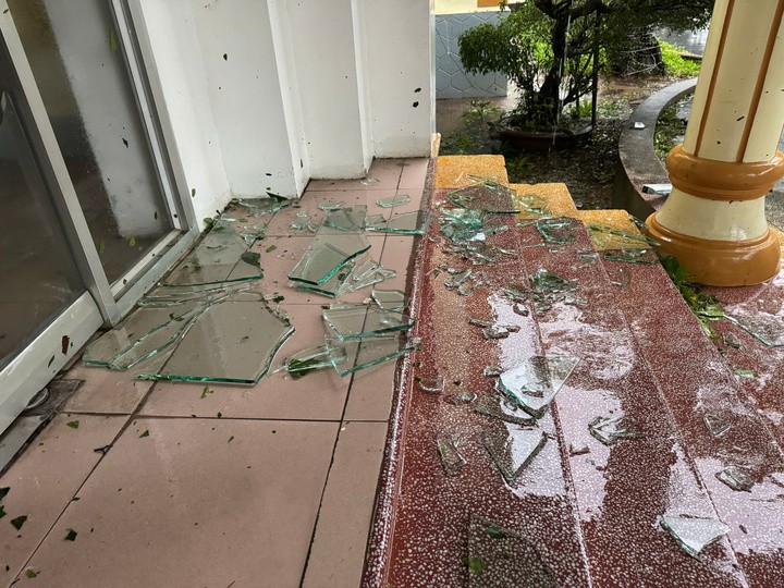 Nghệ An - Hà Tĩnh: Thức trắng đêm trực bão Nghệ An - Hà Tĩnh: Thức trắng đêm trực bão