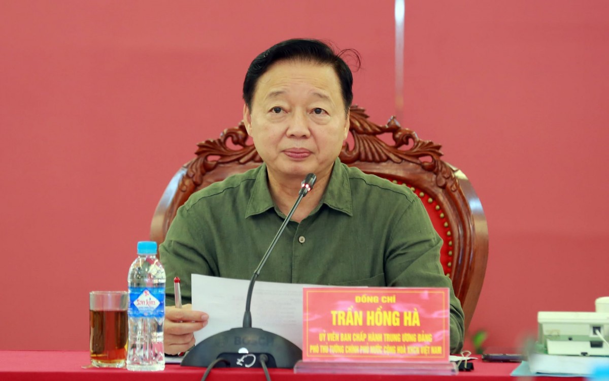 Sớm khắc phục thiệt hại do bão số 10, tạm dừng xả nước tại các hồ chứa để cắt lũ