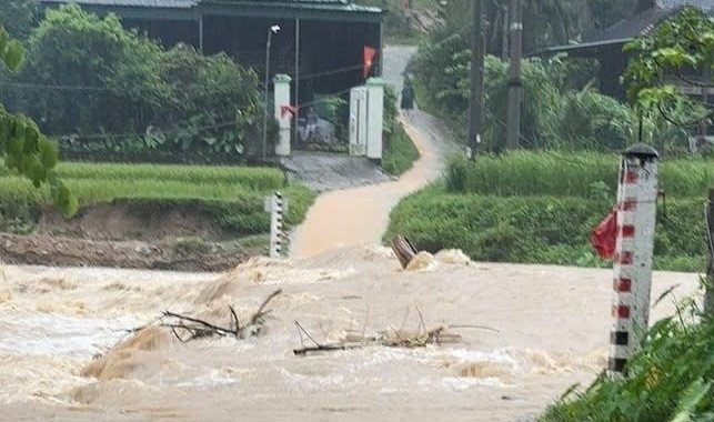 Nghệ An nhiều tuyến Quốc lộ, tỉnh lộ bị chia cắt, sạt lở