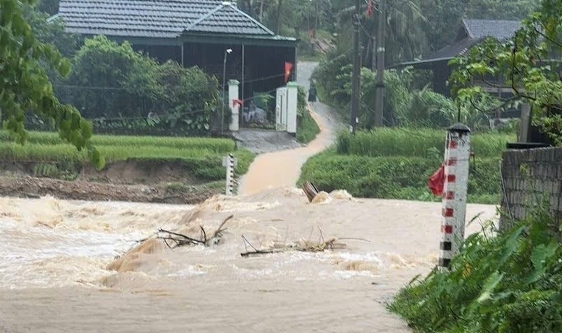 Nghệ An nhiều tuyến Quốc lộ, tỉnh lộ bị chia cắt, sạt lở