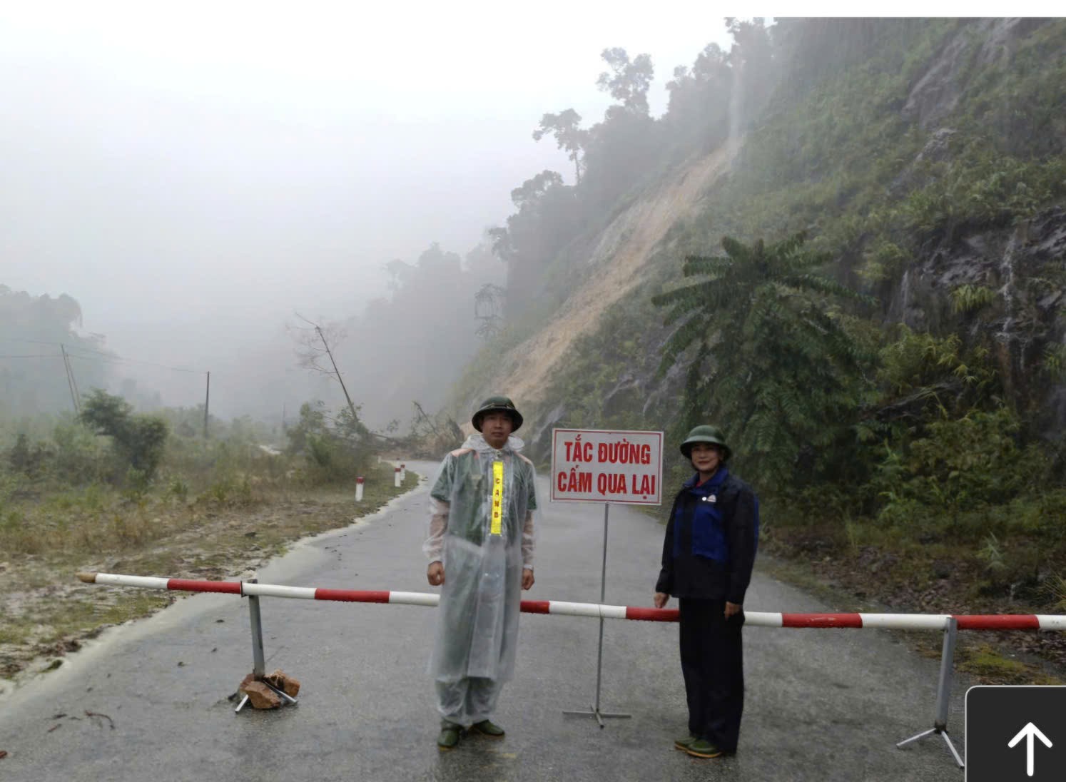 Nghệ An nhiều tuyến Quốc lộ, tỉnh lộ bị chia cắt, sạt lở