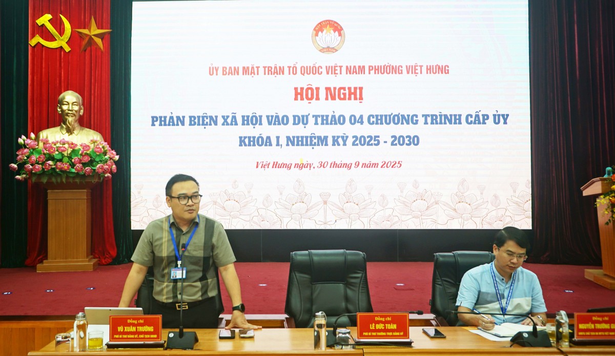 Ủy ban MTTQ Việt Nam phường Việt Hưng phản biện vào dự thảo 4 chương trình cấp ủy Khóa I