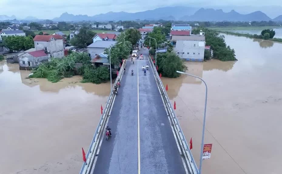 Hà Nội phát lệnh báo động lũ trên sông Tích, sông Bùi