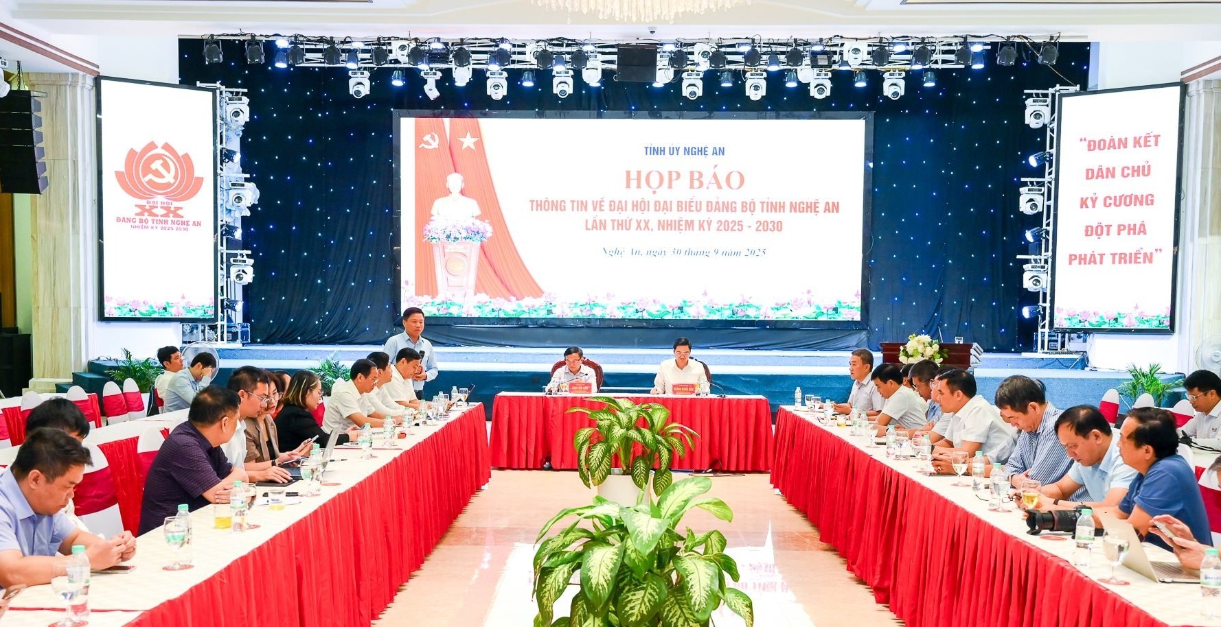 Tỉnh Nghệ An họp báo thông tin về Đại hội Đảng bộ tỉnh lần thứ XX