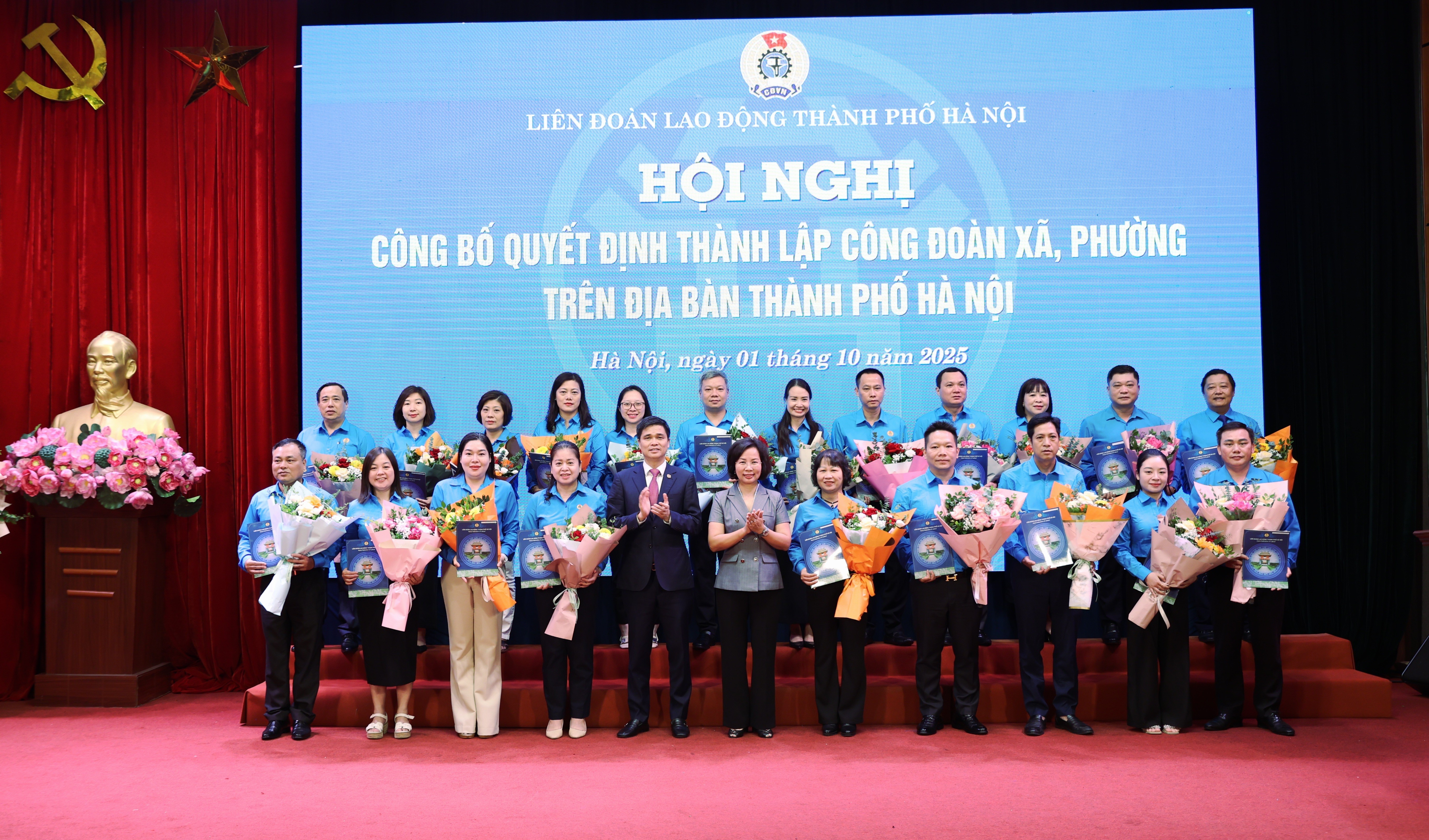 LĐLĐ thành phố Hà Nội công bố Quyết định thành lập 84 Công đoàn xã, phường