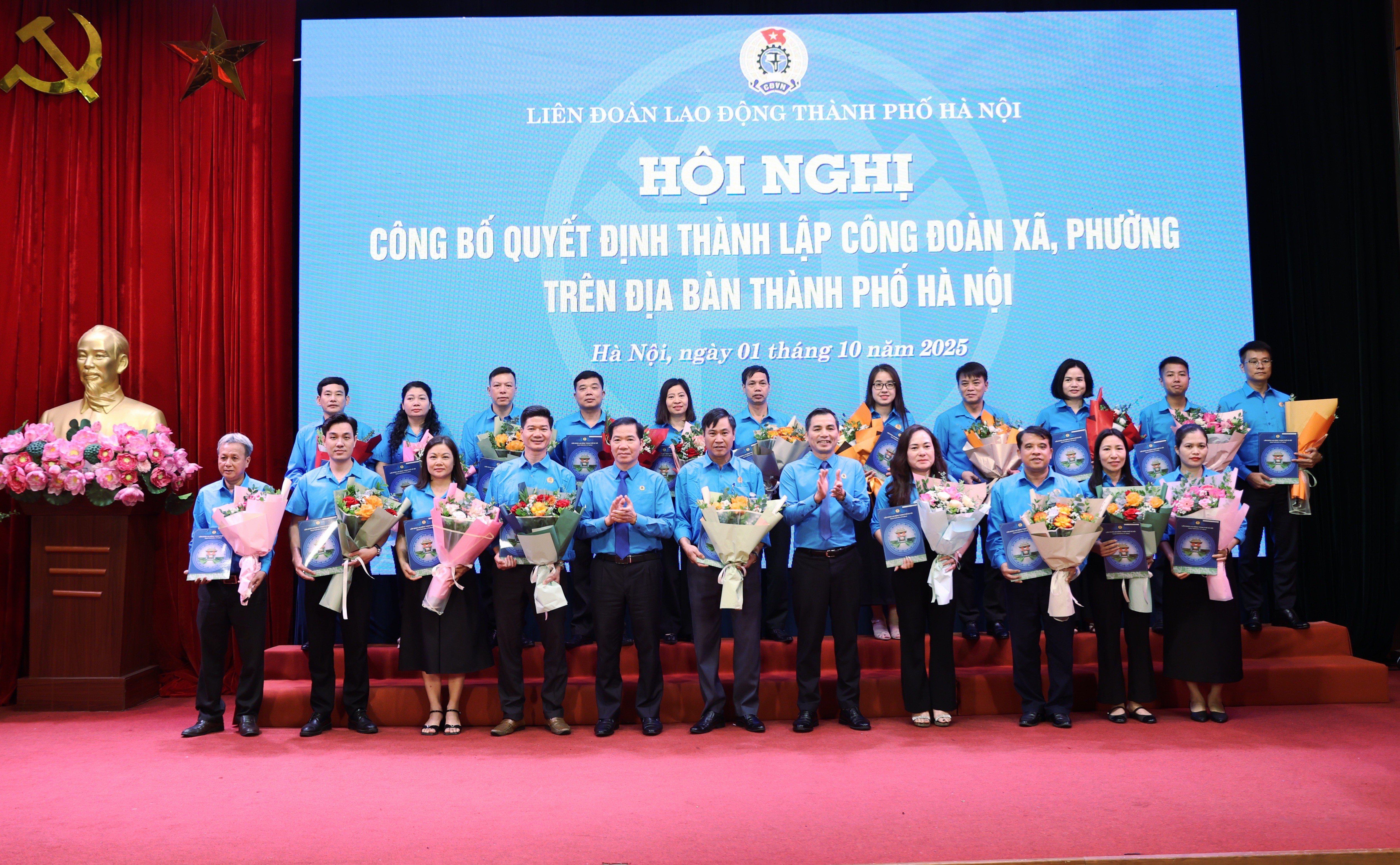 LĐLĐ thành phố Hà Nội công bố Quyết định thành lập 84 Công đoàn xã, phường