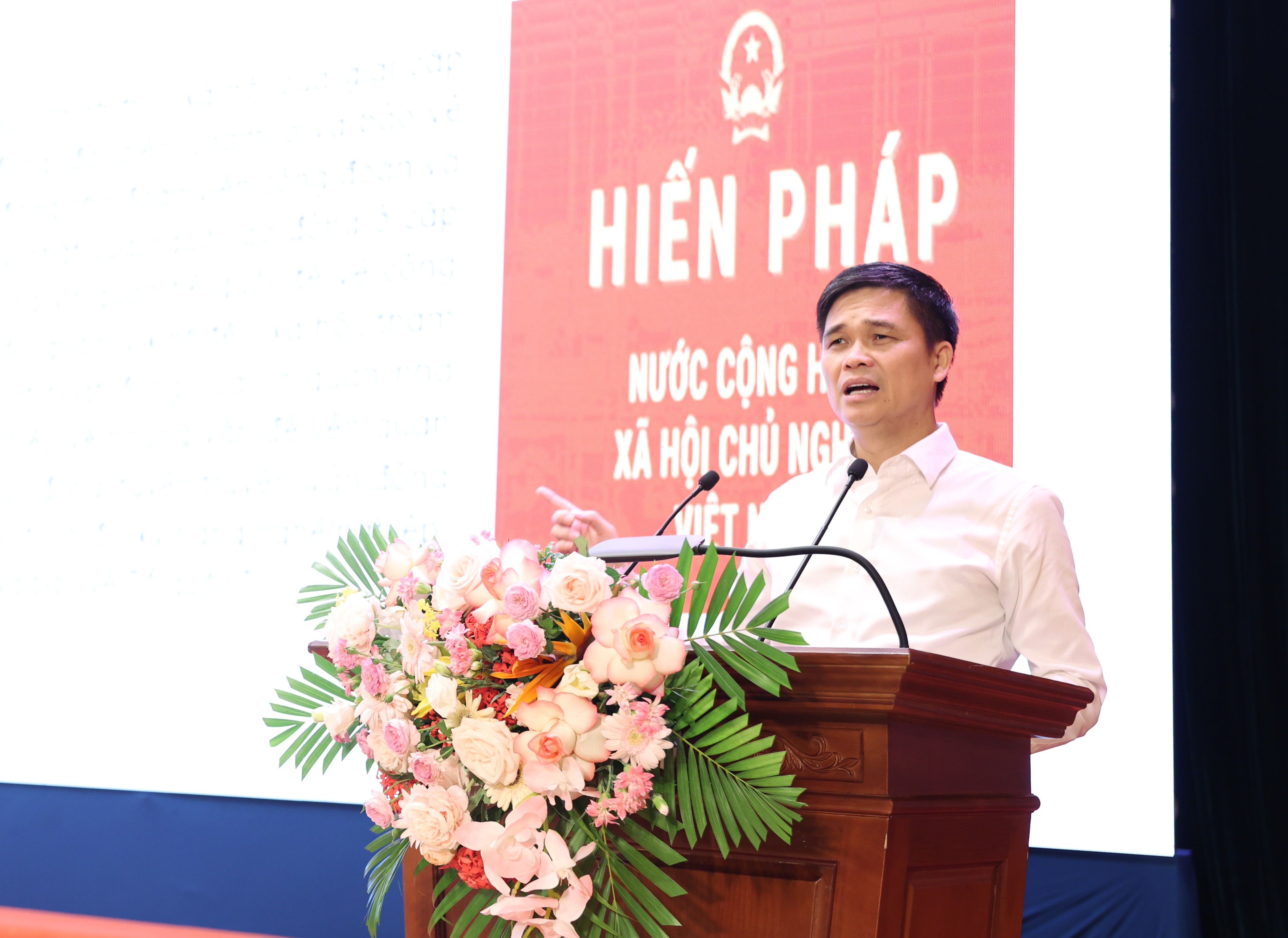 Quyết tâm đưa Công đoàn xã, phường, Công đoàn các KCNC&KCN đi vào hoạt động thực chất, hiệu quả Quyết tâm đưa Công đoàn xã, phường, Công đoàn các KCNC&KCN đi vào hoạt động thực chất, hiệu quả