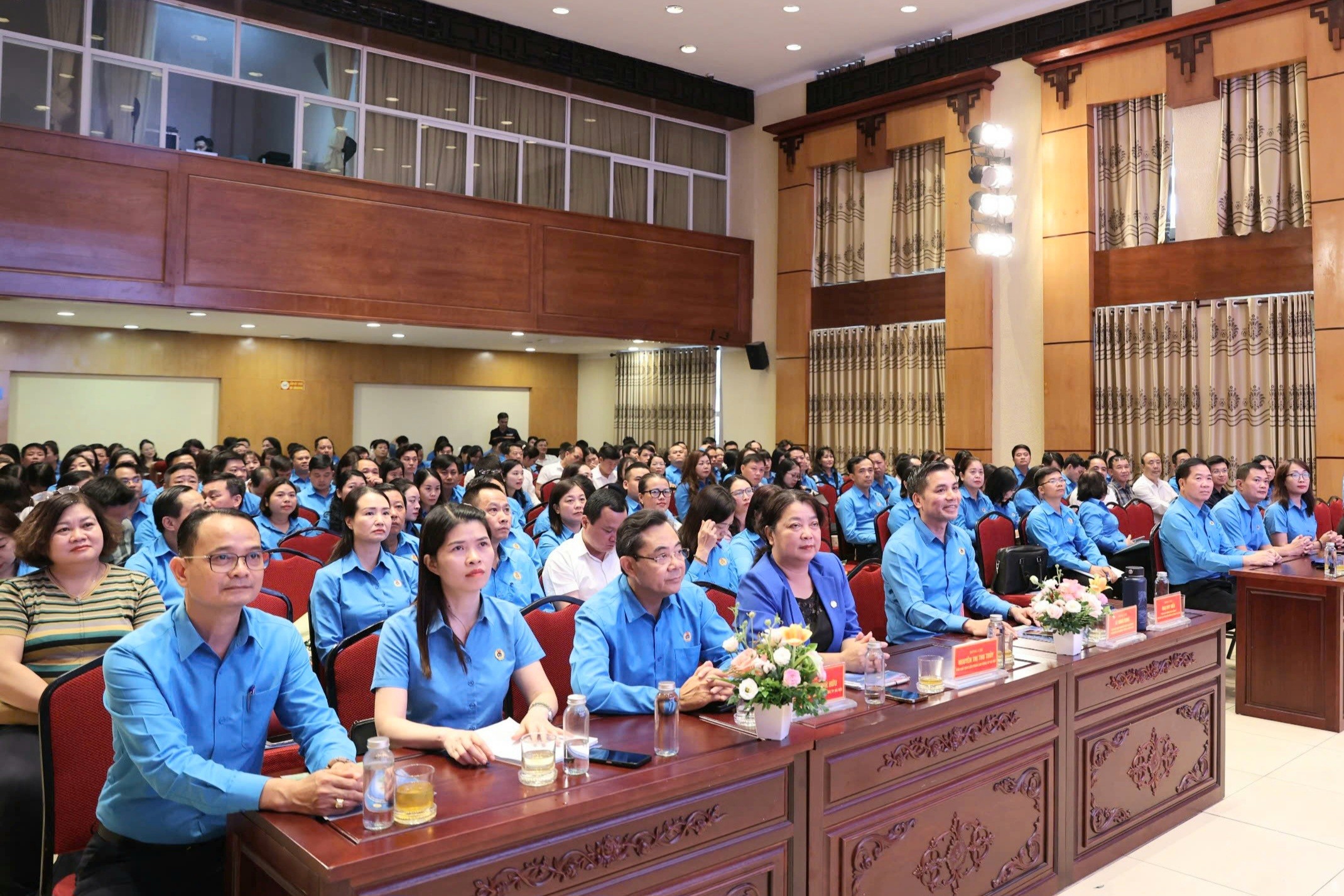 Quyết tâm đưa Công đoàn xã, phường, Công đoàn các KCNC&KCN đi vào hoạt động thực chất, hiệu quả Quyết tâm đưa Công đoàn xã, phường, Công đoàn các KCNC&KCN đi vào hoạt động thực chất, hiệu quả