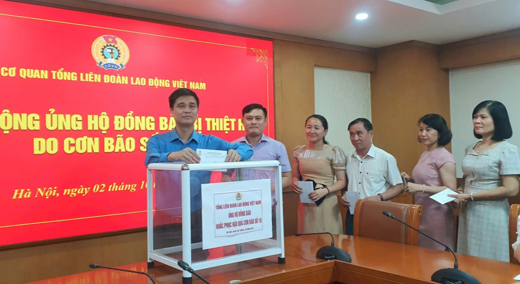 Cơ quan Tổng Liên đoàn Lao động Việt Nam phát động ủng hộ đồng bào vùng bão lũ