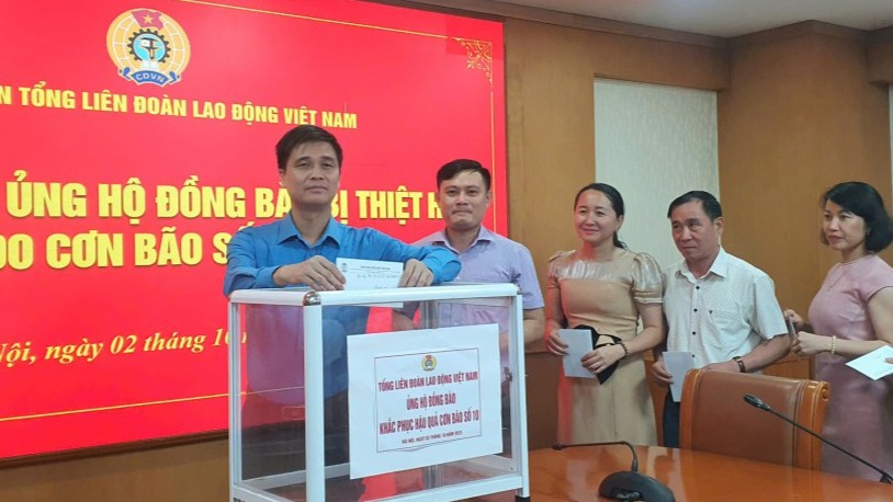 Cơ quan Tổng Liên đoàn Lao động Việt Nam phát động ủng hộ đồng bào vùng bão lũ