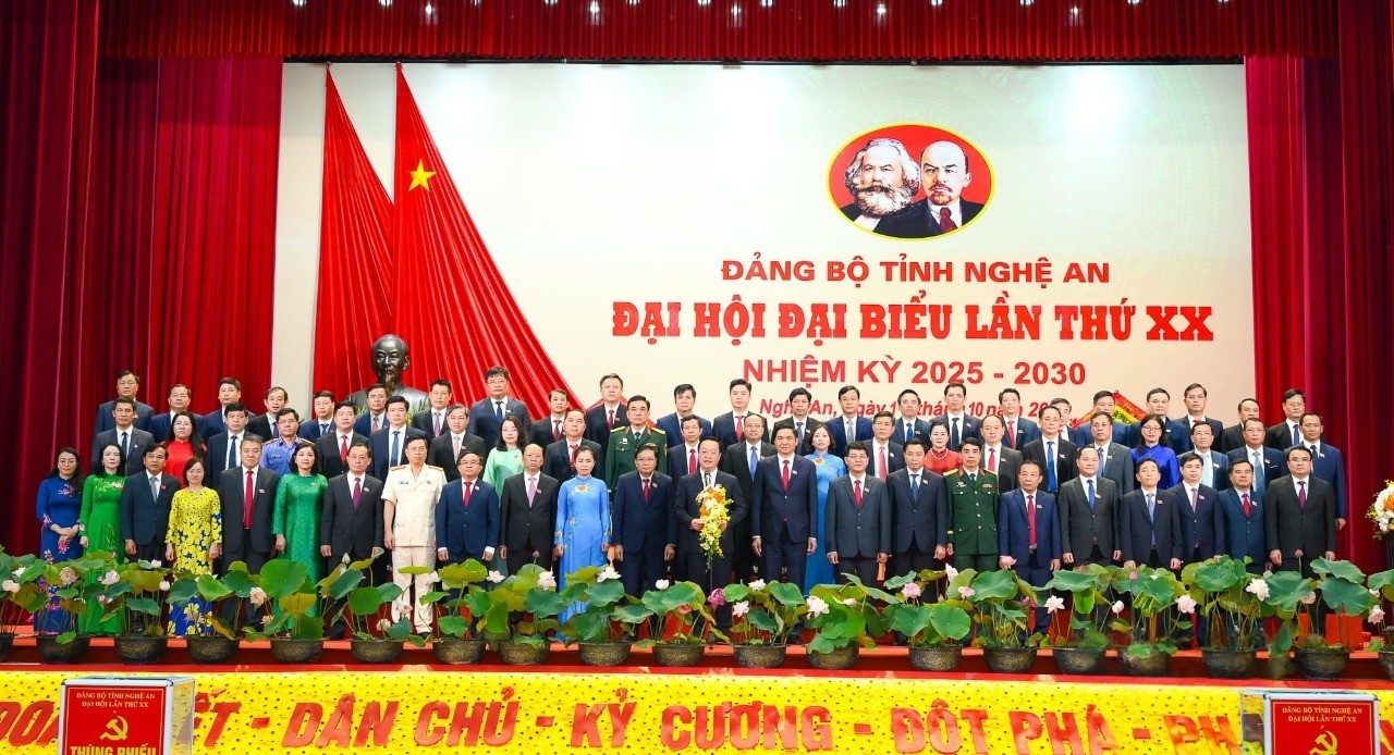Ra mắt Ban Chấp hành Đảng bộ tỉnh Nghệ An nhiệm kỳ 2025-2030