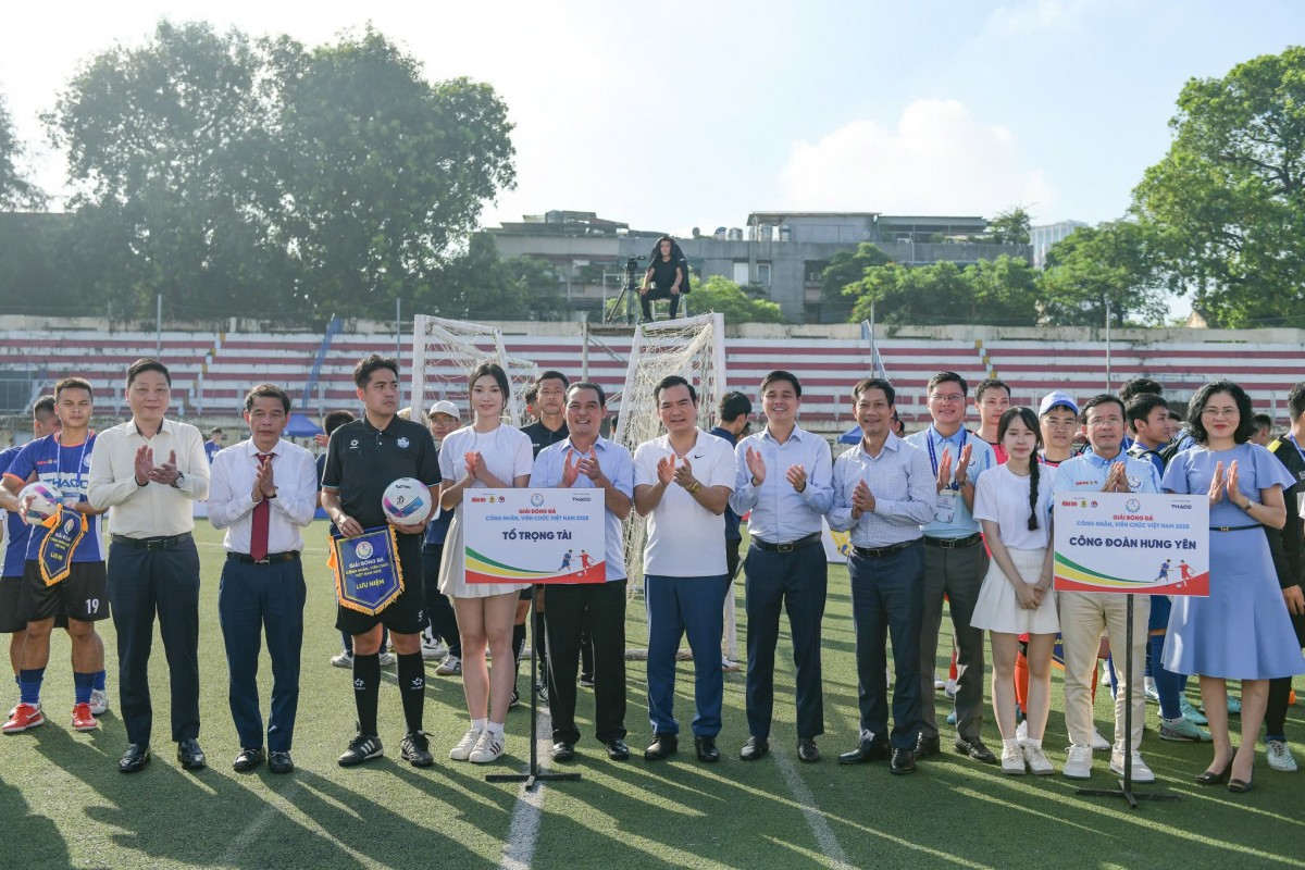 Giải Bóng đá công nhân, viên chức Việt Nam 2025 chính thức khởi tranh mùa giải thứ ba Giải Bóng đá công nhân, viên chức Việt Nam 2025 chính thức khởi tranh mùa giải thứ ba