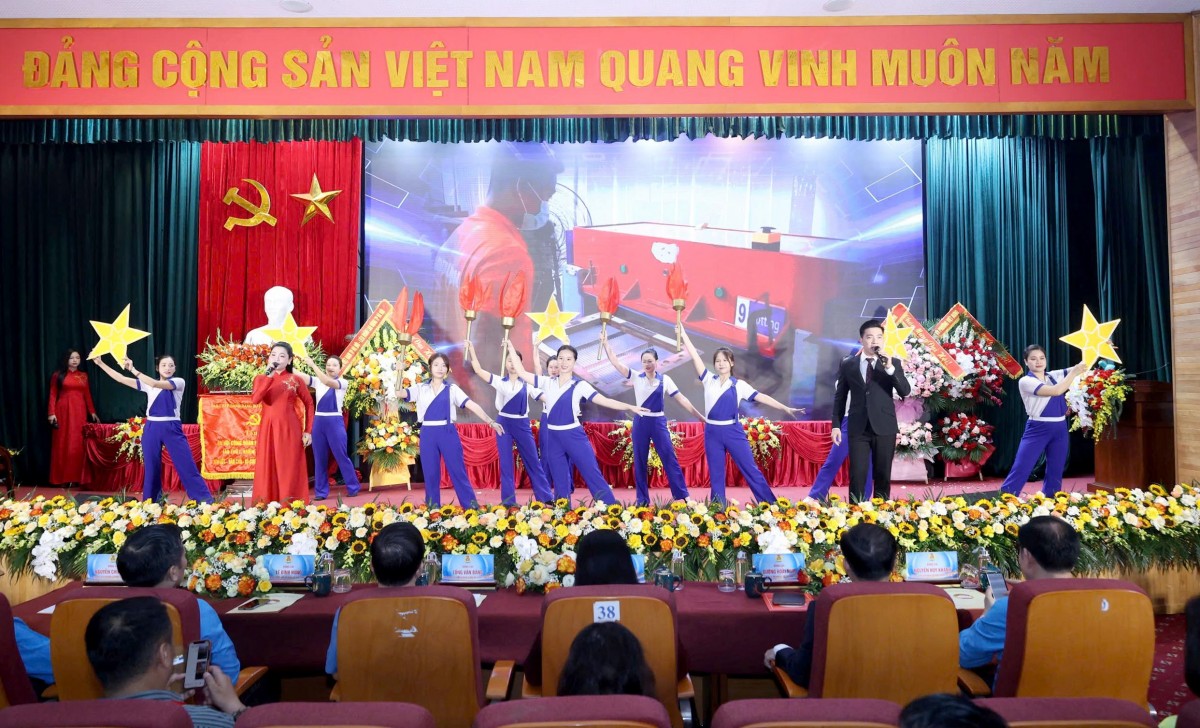 TRỰC TUYẾN: Đại hội Công đoàn phường Việt Hưng lần thứ I, nhiệm kỳ 2025   2030