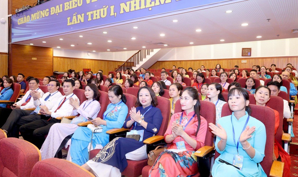 TRỰC TUYẾN: Đại hội Công đoàn phường Việt Hưng lần thứ I, nhiệm kỳ 2025   2030