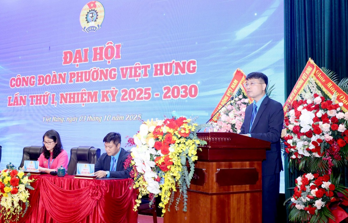 Đồng chí Vũ Hoàng Long giữ chức Chủ tịch Công đoàn phường Việt Hưng khoá I Đồng chí Vũ Hoàng Long giữ chức Chủ tịch Công đoàn phường Việt Hưng khoá I