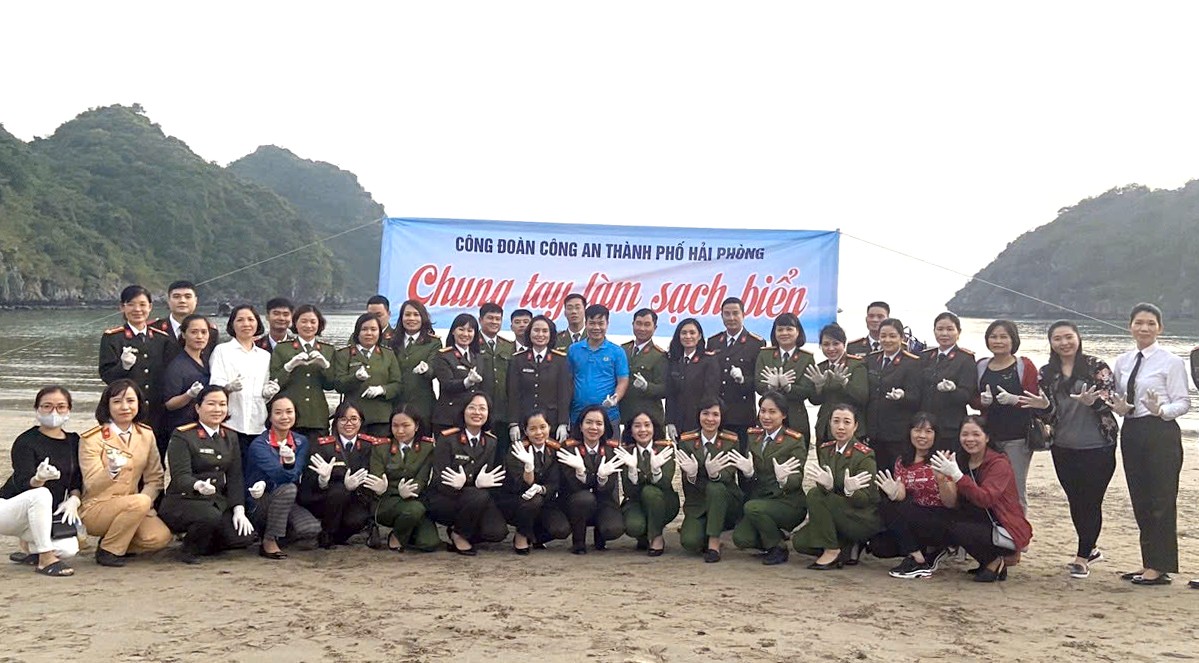 Người thắp lửa Mái nhà chung Công đoàn In Tiến Bộ