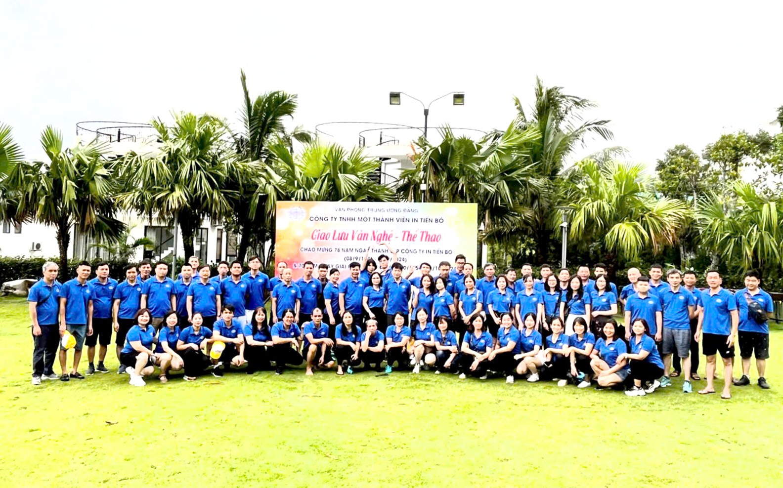 Người thắp lửa Mái nhà chung Công đoàn In Tiến Bộ