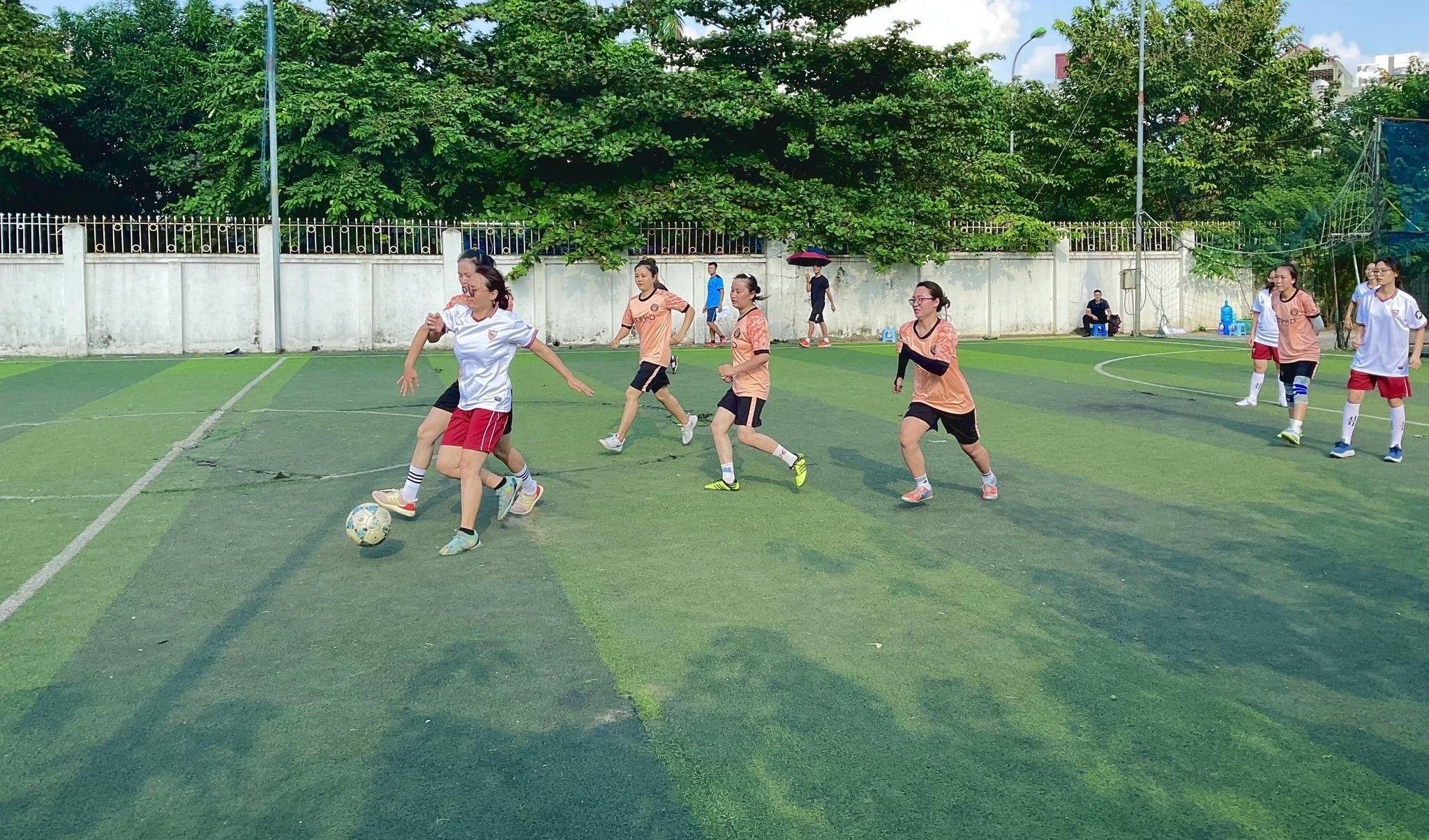 Đẩy mạnh phong trào văn nghệ thể thao, tạo sân chơi bổ ích cho cán bộ, giáo viên