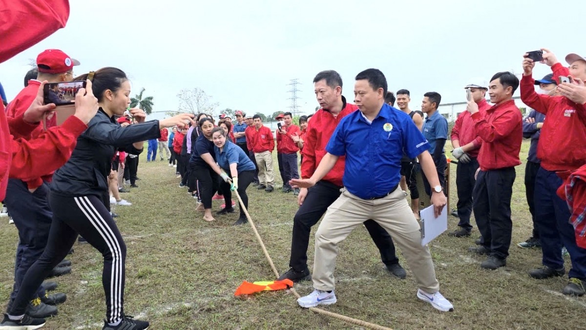 Đối thoại cởi mở, xây dựng quan hệ lao động hài hòa