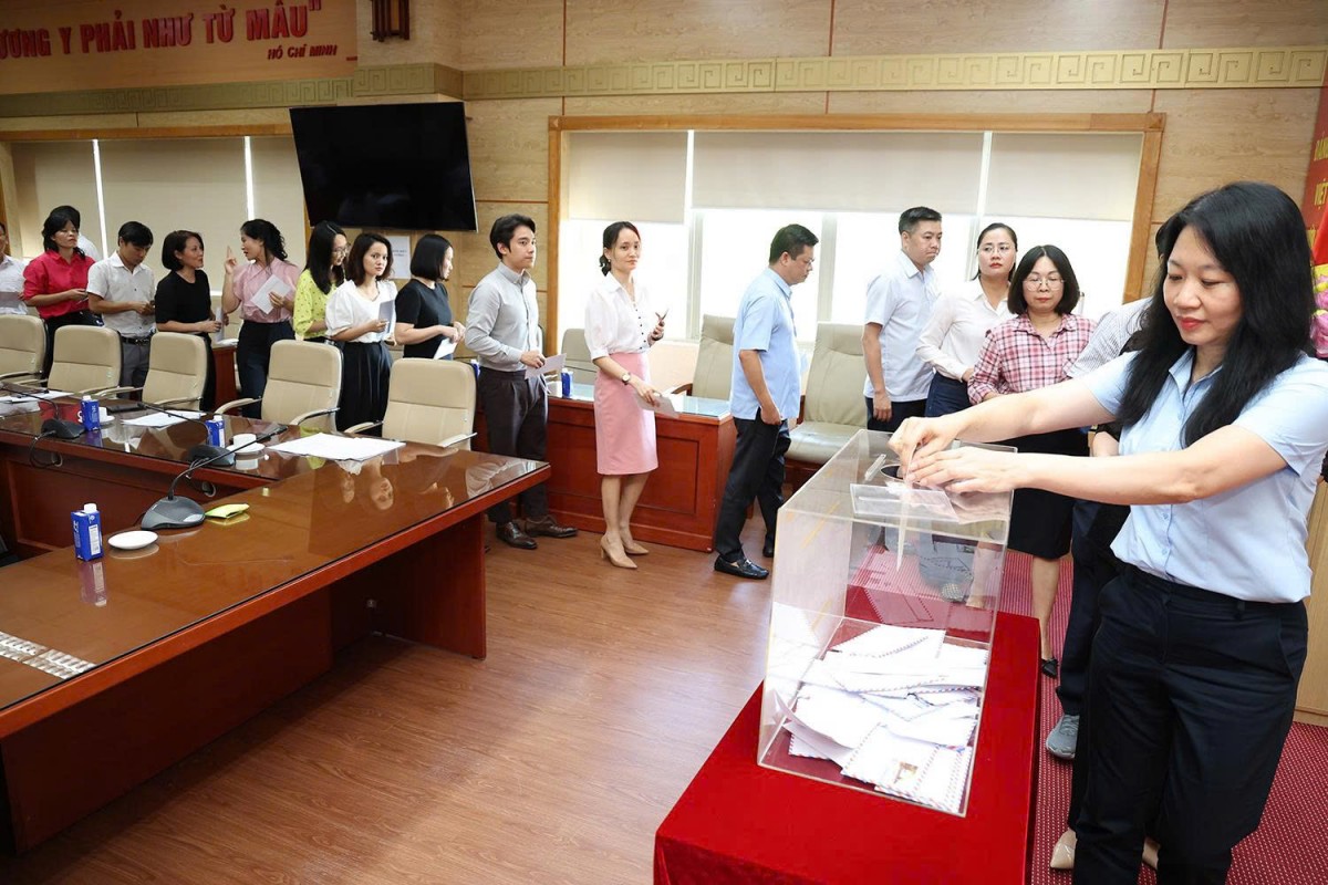 Bộ Y tế phát động ủng hộ đồng bào vùng lũ sau bão số 10