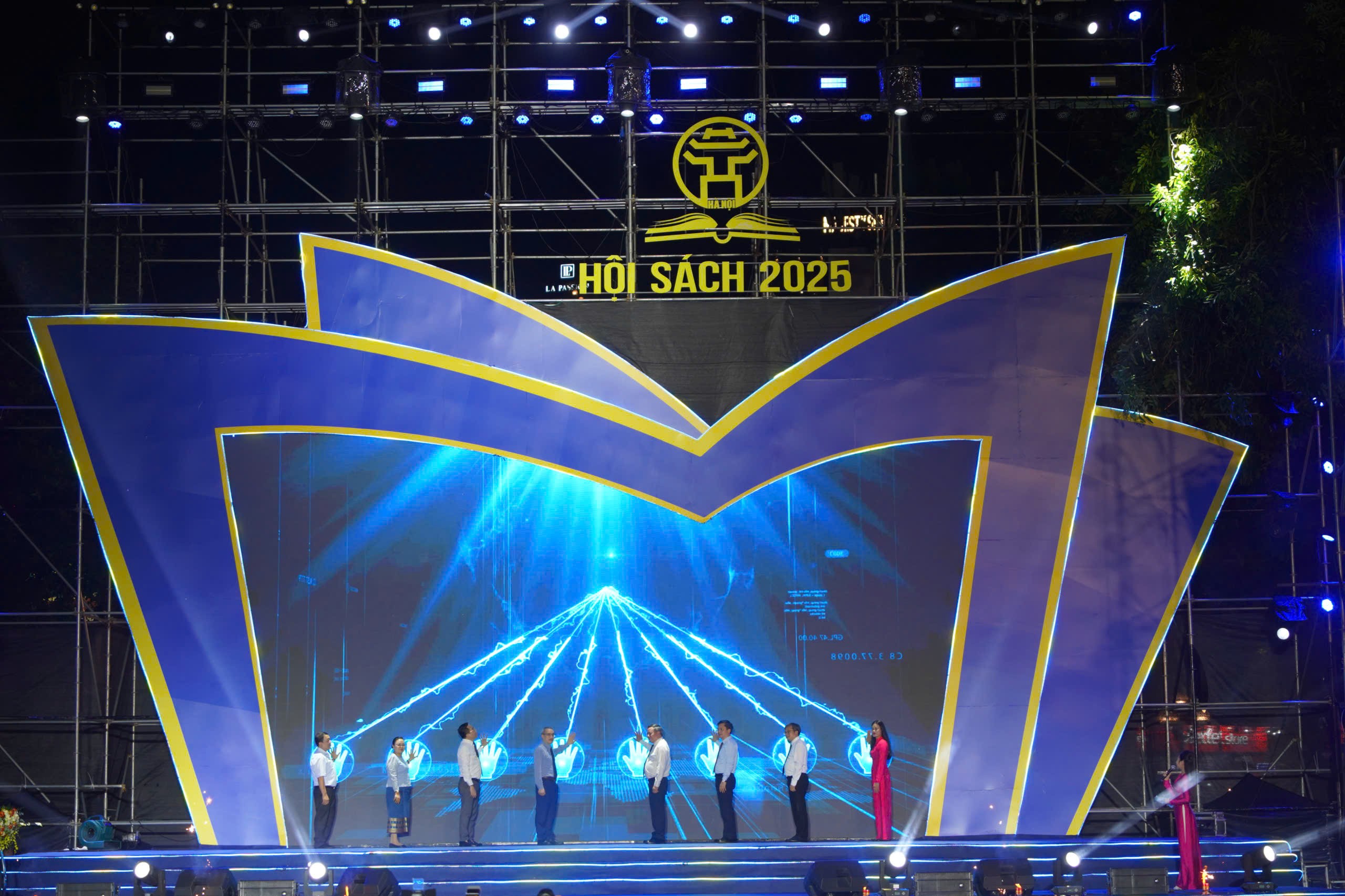 Khai mạc Hội sách Hà Nội lần thứ 10 năm 2025: Ngày hội của văn hóa và tri thức