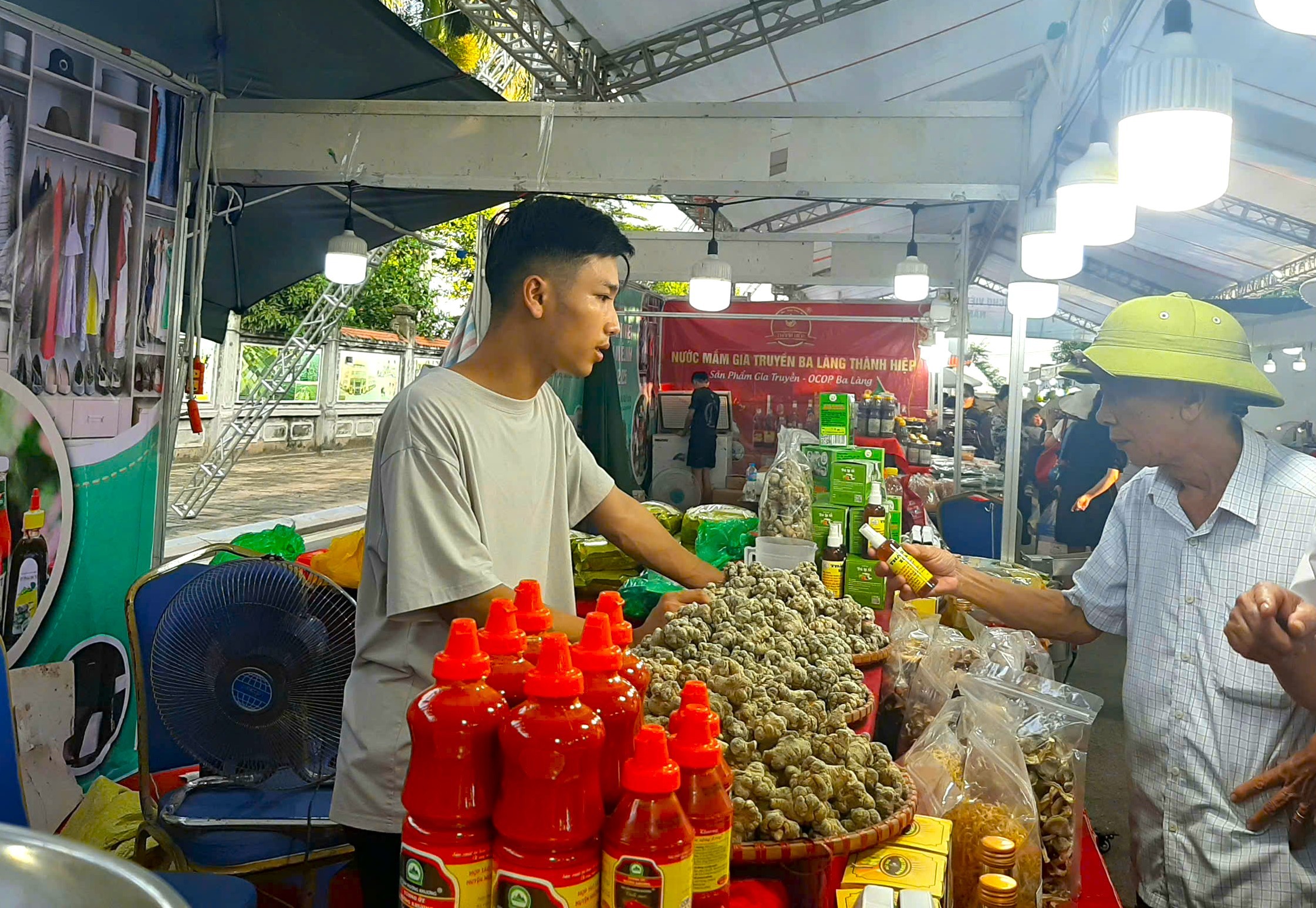 Hà Nội đưa thương hiệu OCOP vươn xa Hà Nội đưa thương hiệu OCOP vươn xa