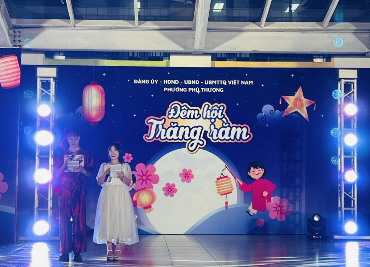 Rộn ràng “Đêm hội Trăng rằm 2025” phường Phú Thượng