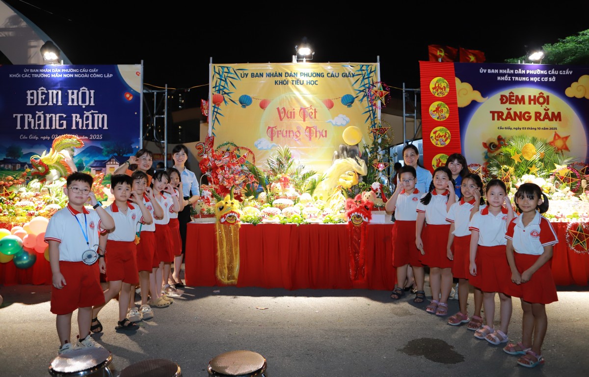 Tưng bừng “Đêm hội Trăng rằm” phường Cầu Giấy