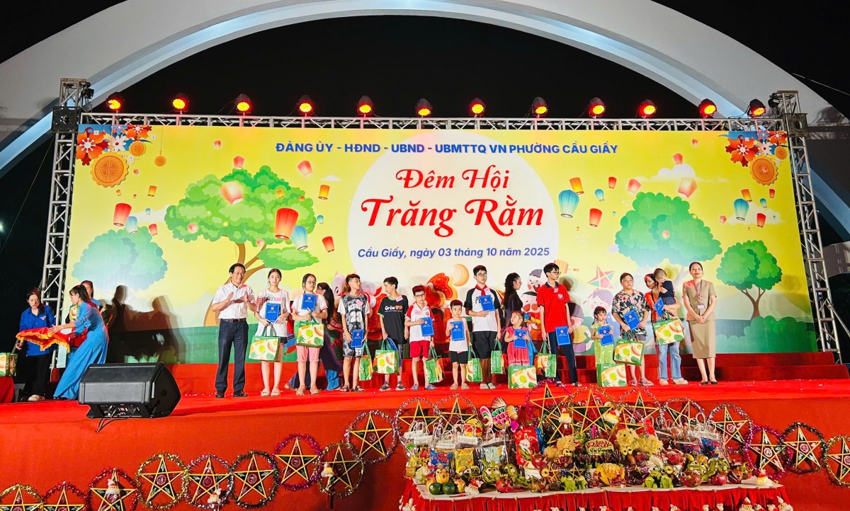 Tưng bừng “Đêm hội Trăng rằm” phường Cầu Giấy