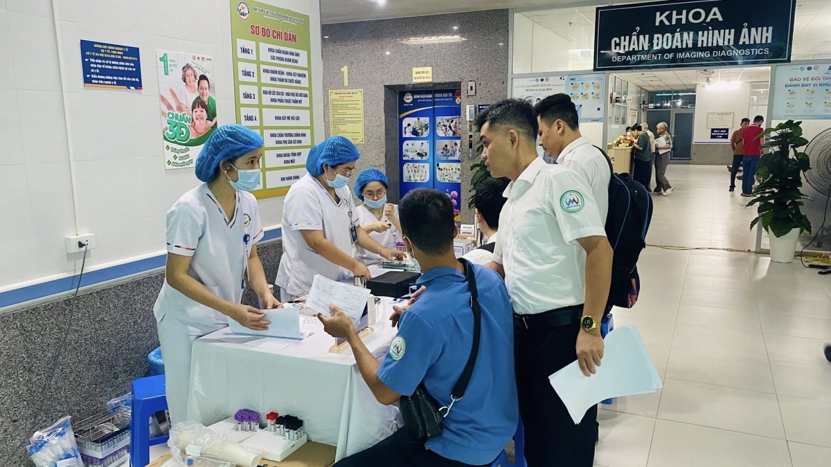 Hanoi Metro quan tâm sức khỏe người lao động