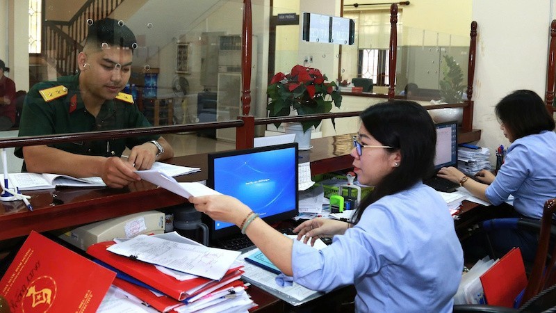 Công chức làm việc cả ngày thứ Bảy, Chủ nhật để hoàn thành chi trả chế độ theo Nghị định 178