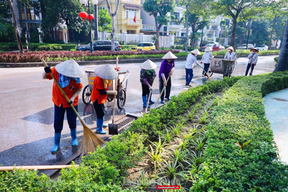 Hà Nội: Ra quân vệ sinh môi trường, chủ động ứng phó bão số 11 Hà Nội: Ra quân vệ sinh môi trường, chủ động ứng phó bão số 11
