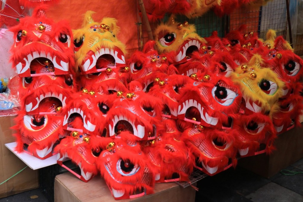 Phố Hàng Mã đông nghịt người đi chơi Trung thu