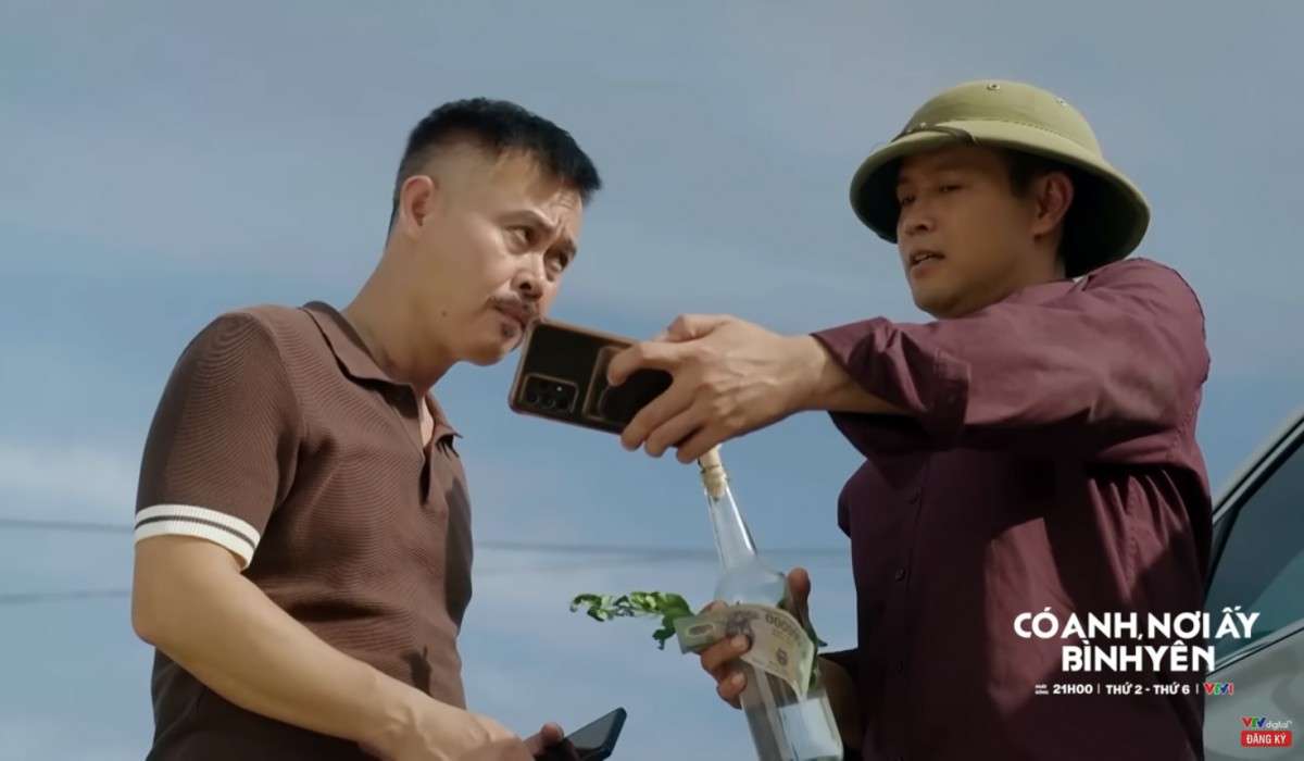 “Có anh, nơi ấy bình yên” tập 40: Cường “gà” đưa bằng chứng quay lén Hùng - Xuân, ông Thứ thất bại trong hành trình giữ ghế “Có anh, nơi ấy bình yên” tập 40: Cường “gà” đưa bằng chứng quay lén Hùng - Xuân, ông Thứ thất bại trong hành trình giữ ghế