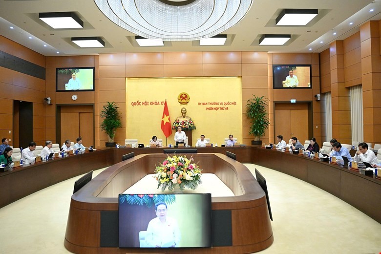 Ủy ban Thường vụ Quốc hội chuẩn bị cho ý kiến sửa Luật Báo chí, Luật Thuế thu nhập cá nhân Ủy ban Thường vụ Quốc hội chuẩn bị cho ý kiến sửa Luật Báo chí, Luật Thuế thu nhập cá nhân