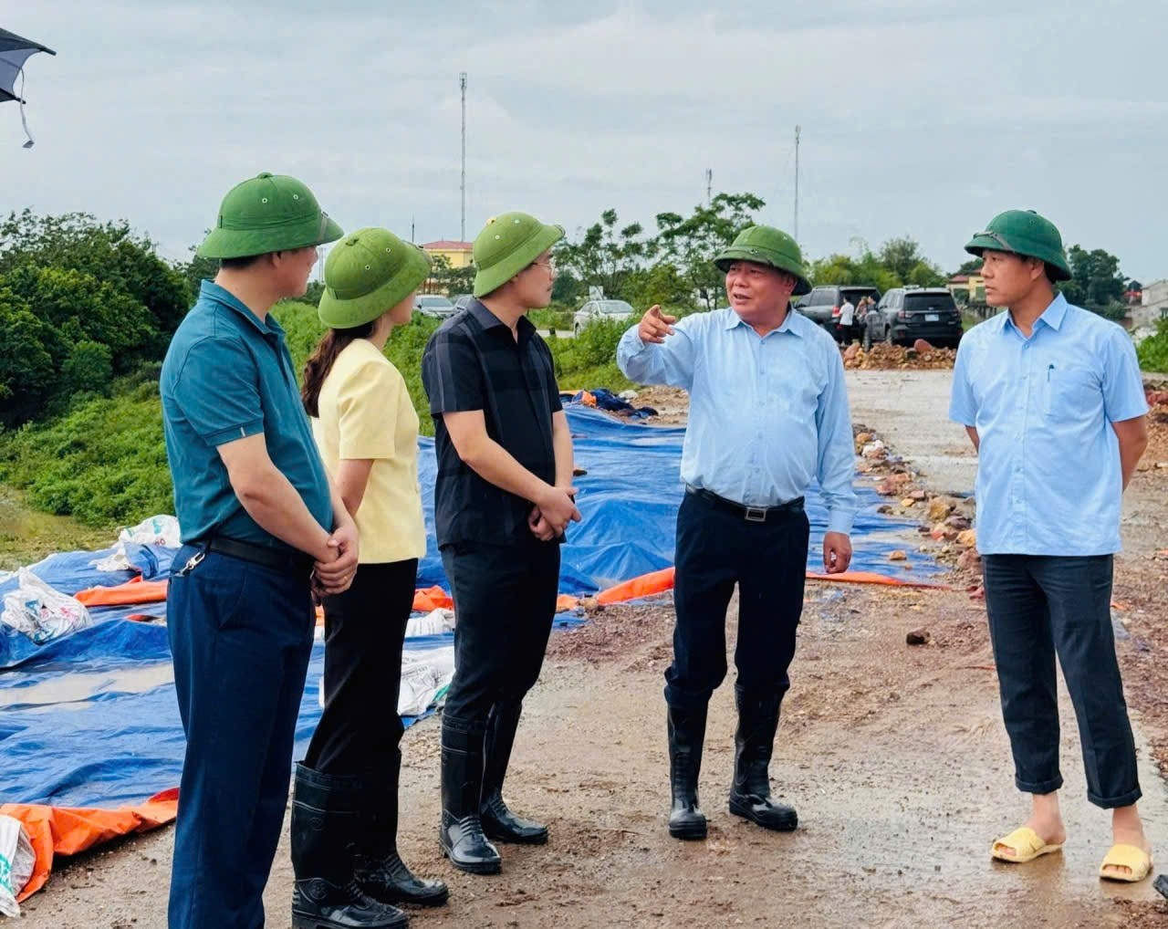 Lãnh đạo Thành ủy Hà Nội kiểm tra tình hình úng ngập và công tác ứng phó mưa lớn do ảnh hưởng của bão số 11