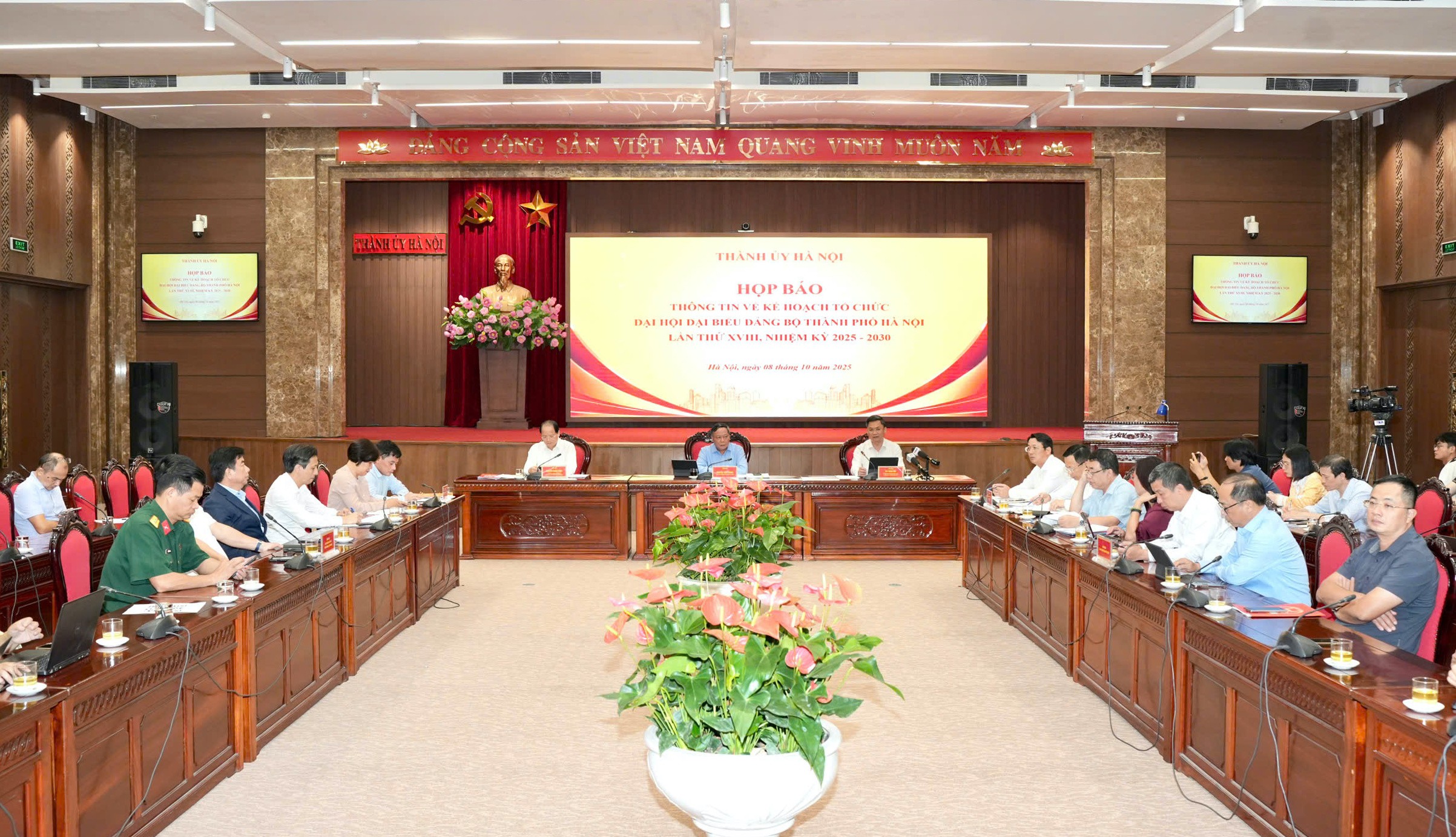 Hà Nội ứng dụng chuyển đổi số toàn diện trong tổ chức Đại hội đại biểu Đảng bộ lần thứ XVIII