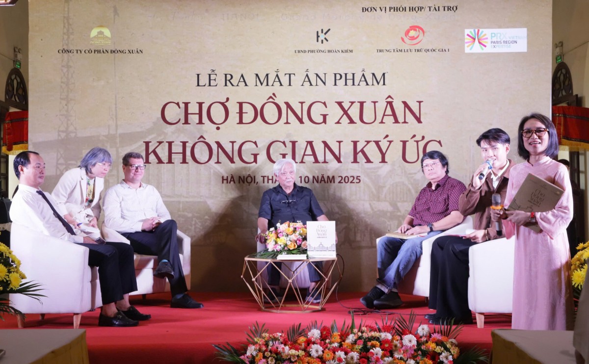 Ra mắt ấn phẩm văn hoá đặc biệt Chợ Đồng Xuân - Không gian ký ức