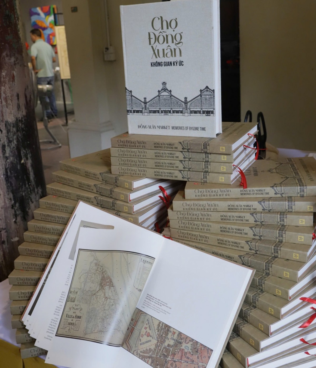 Ra mắt ấn phẩm văn hoá đặc biệt Chợ Đồng Xuân - Không gian ký ức