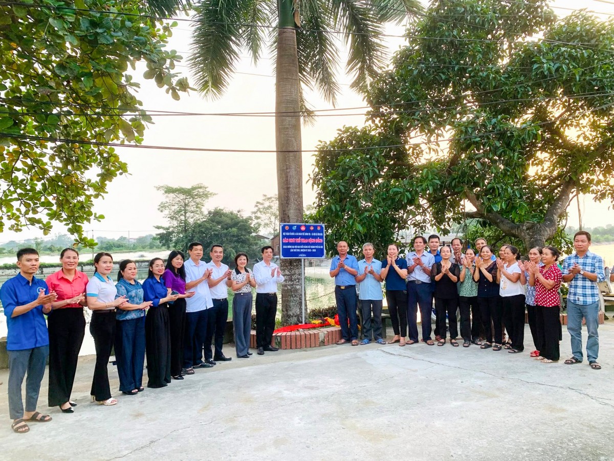 Xã Ứng Hòa khánh thành sân chơi thể thao cộng đồng chào mừng Đại hội Đảng bộ Hà Nội