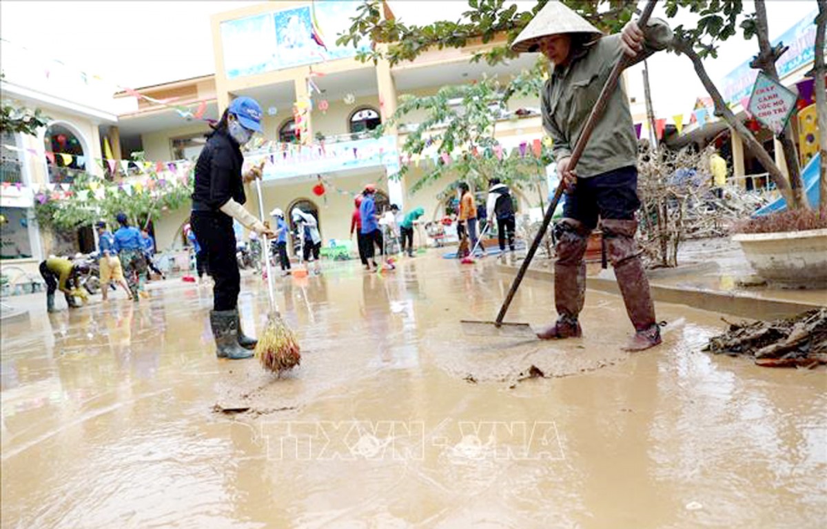 Cảnh báo nguy cơ dịch, bệnh sau bão lũ và cách phòng tránh Cảnh báo nguy cơ dịch, bệnh sau bão lũ và cách phòng tránh