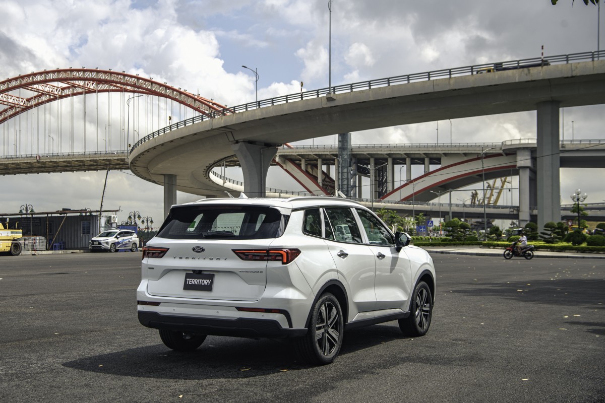 Ford Territory phiên bản mới: Thiết kế tinh tế, công nghệ hiện đại, an toàn vượt trội