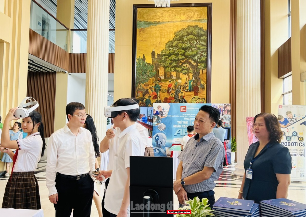 Lan tỏa tinh thần chuyển đổi số, xây dựng công dân số Tây Hồ