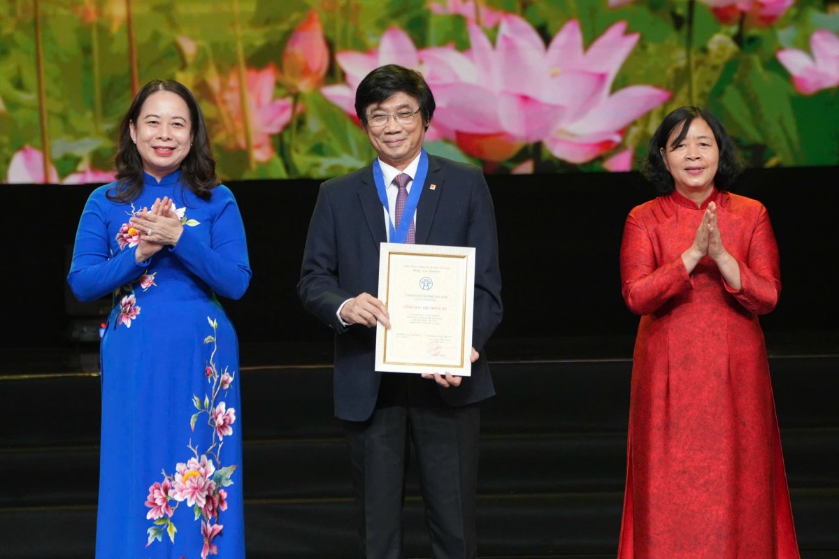 10 “Công dân Thủ đô ưu tú” được vinh danh