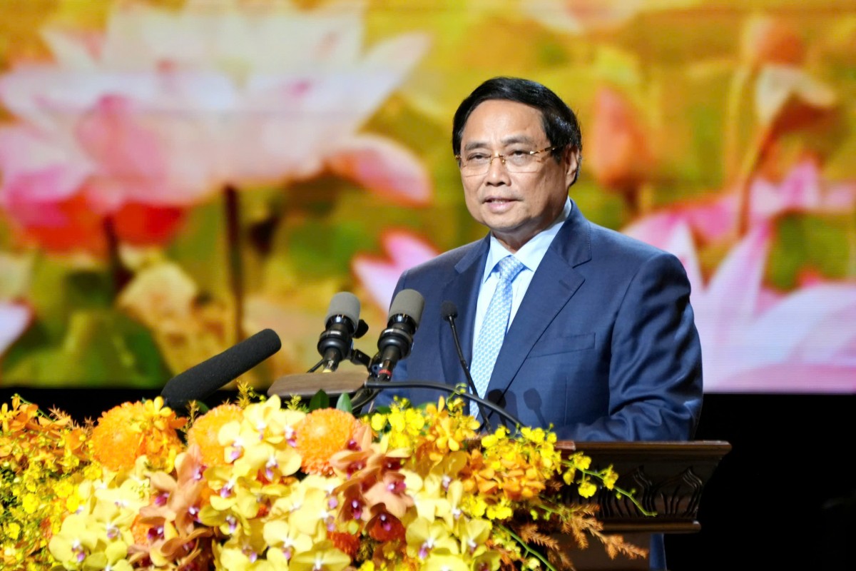 Thủ tướng Chính phủ: Thi đua để Hà Nội là nơi phát sáng nhân tài, lan tỏa nhân văn Thủ tướng Chính phủ: Thi đua để Hà Nội là nơi phát sáng nhân tài, lan tỏa nhân văn