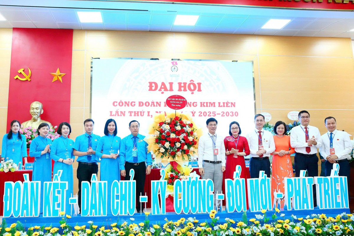 Tiên phong chuyển đổi số, xây dựng tổ chức Công đoàn phường Kim Liên phát triển vững mạnh Tiên phong chuyển đổi số, xây dựng tổ chức Công đoàn phường Kim Liên phát triển vững mạnh