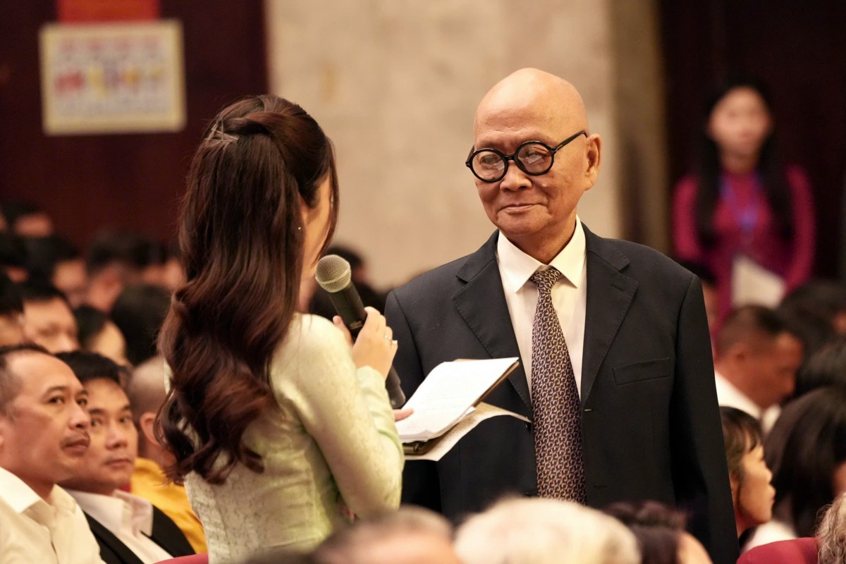 Tôn vinh những “bông hoa đẹp” của Thủ đô