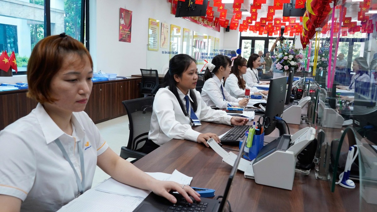 Phường Đống Đa làm chủ công nghệ, gần 80% hồ sơ hành chính giải quyết trực tuyến