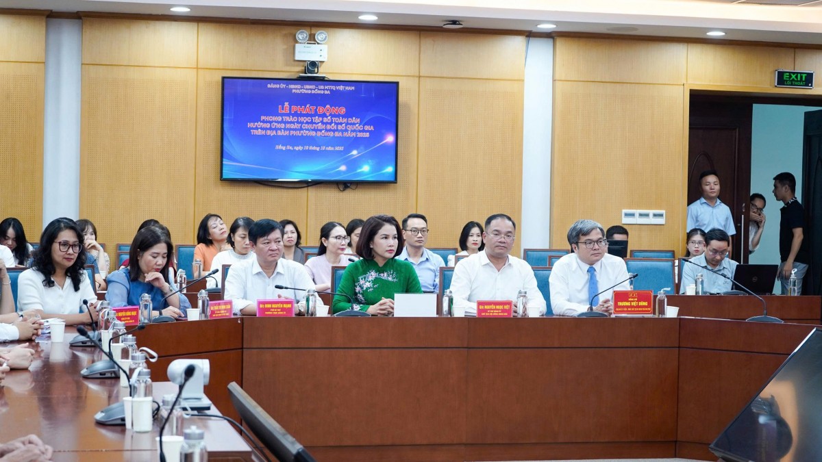 Phường Đống Đa làm chủ công nghệ, gần 80% hồ sơ hành chính giải quyết trực tuyến