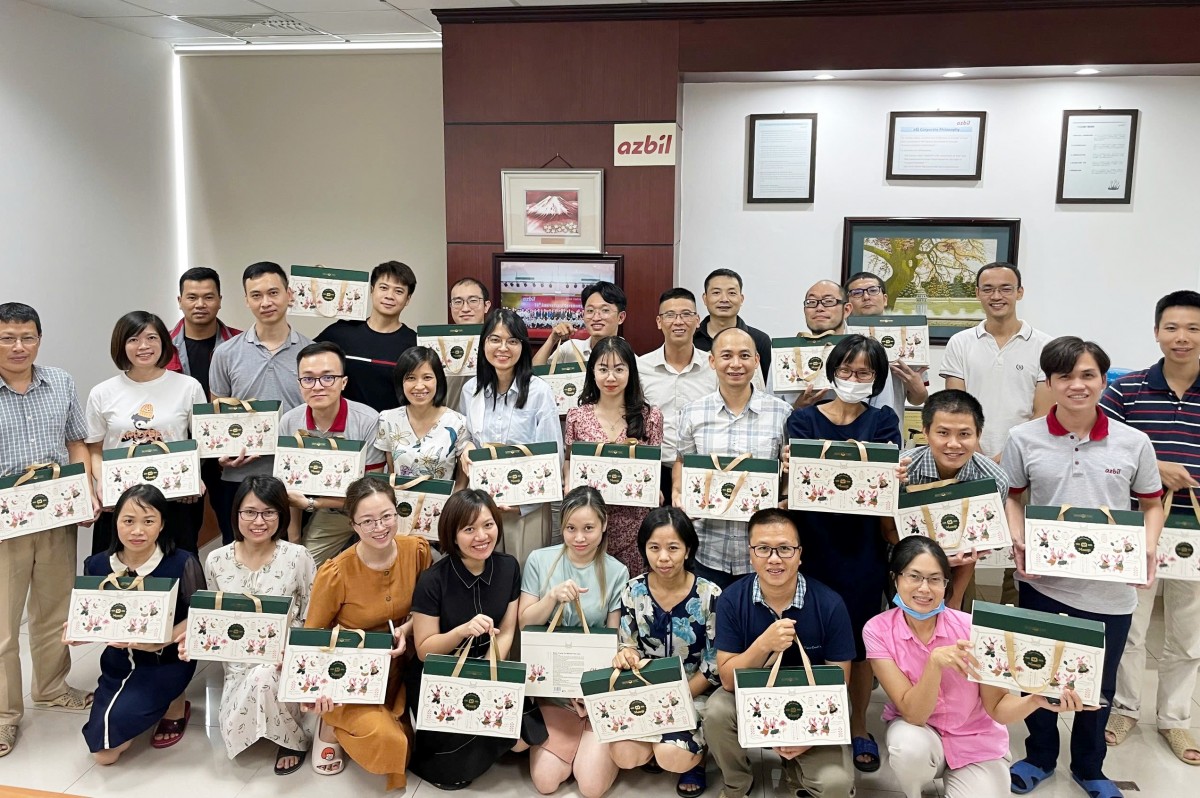 Nỗ lực chăm lo cho người lao động, góp phần xây dựng doanh nghiệp phát triển bền vững Nỗ lực chăm lo cho người lao động, góp phần xây dựng doanh nghiệp phát triển bền vững